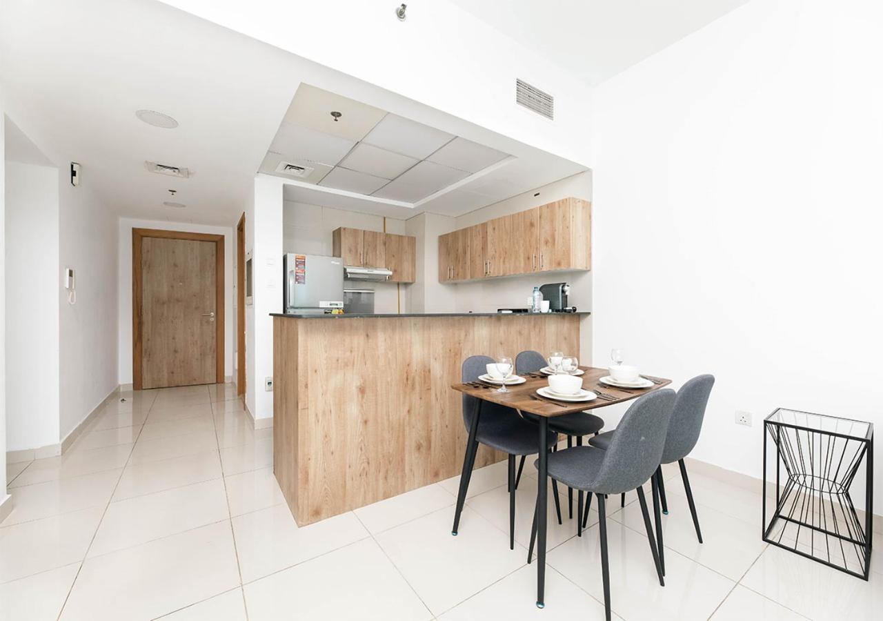 Stylish Space With Balcony Facing The Marina! Appartamento Dubai