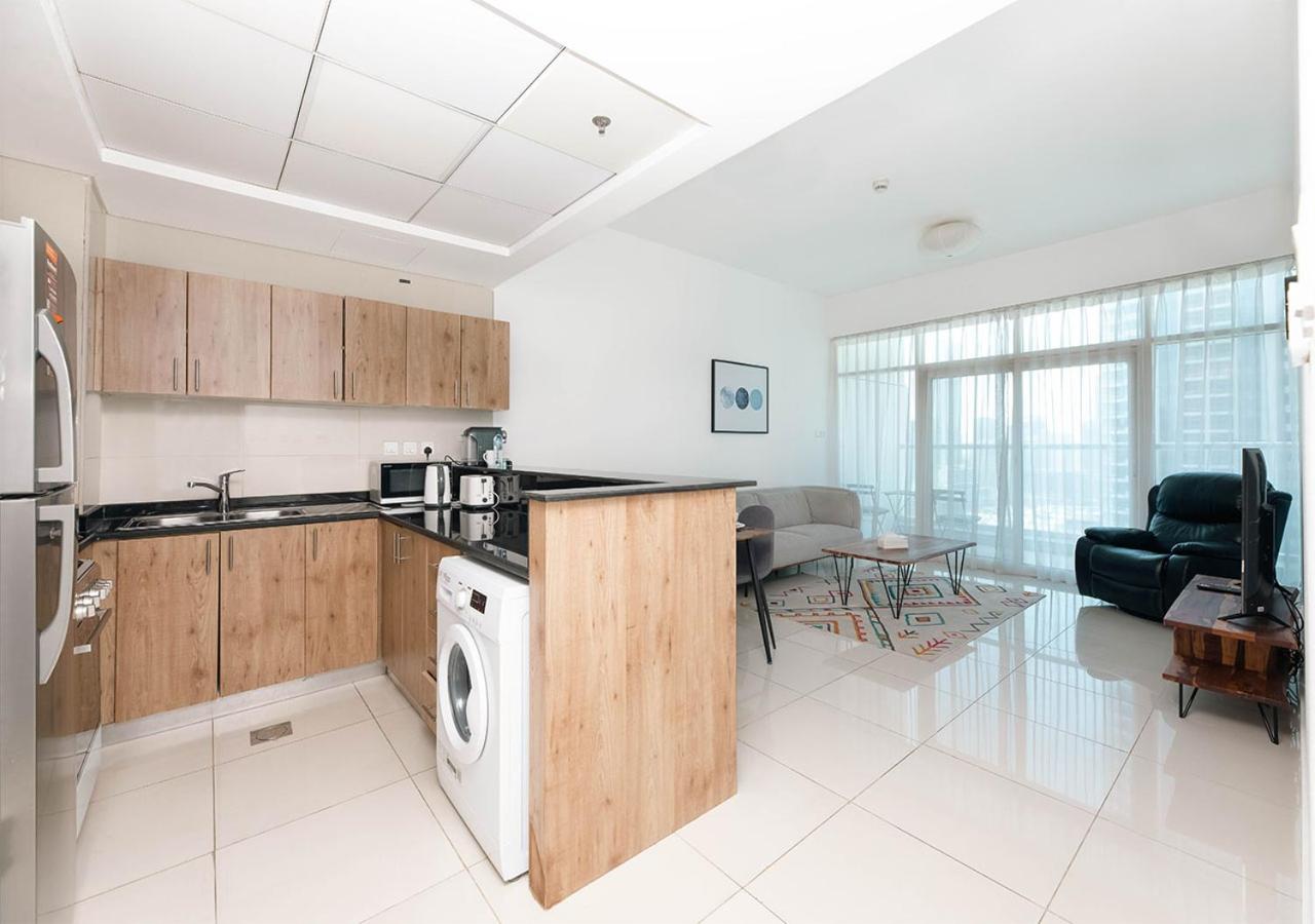 Stylish Space With Balcony Facing The Marina! Appartamento Dubai